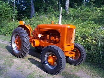 1980 ALLIS CHALMERS 7020 2WD Tractor