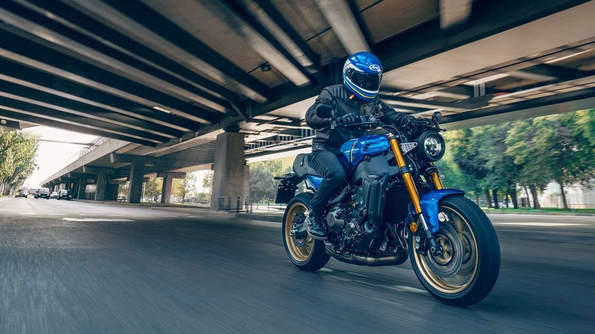 2022 Yamaha XSR900 Legend Blue