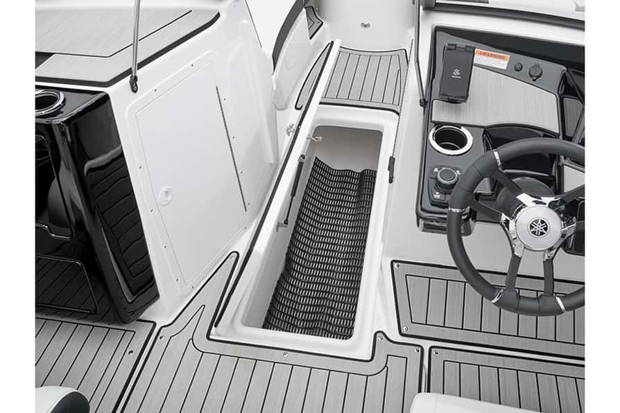 2026 Yamaha 222S White