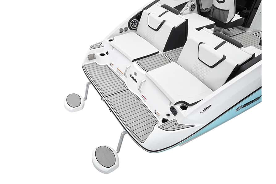 2026 Yamaha 222S White