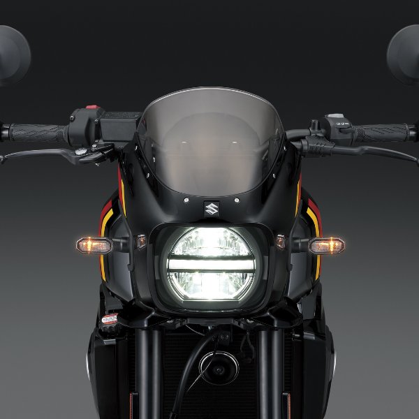 2026 Suzuki GSX 8TT Glass Sparkle Black (YVB)