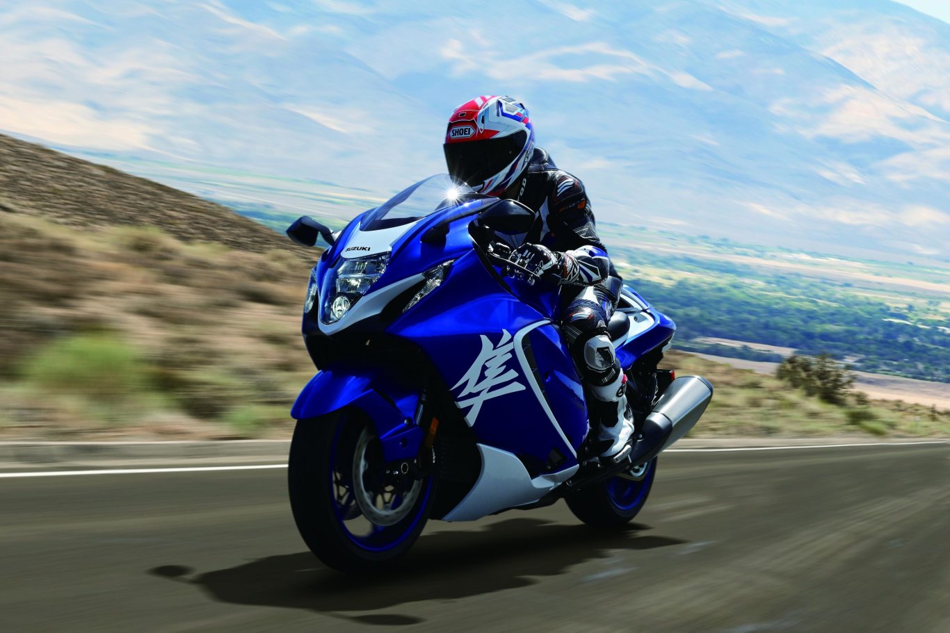 2026 Suzuki Hayabusa Candy Daring Red / Glass Sparkle Black