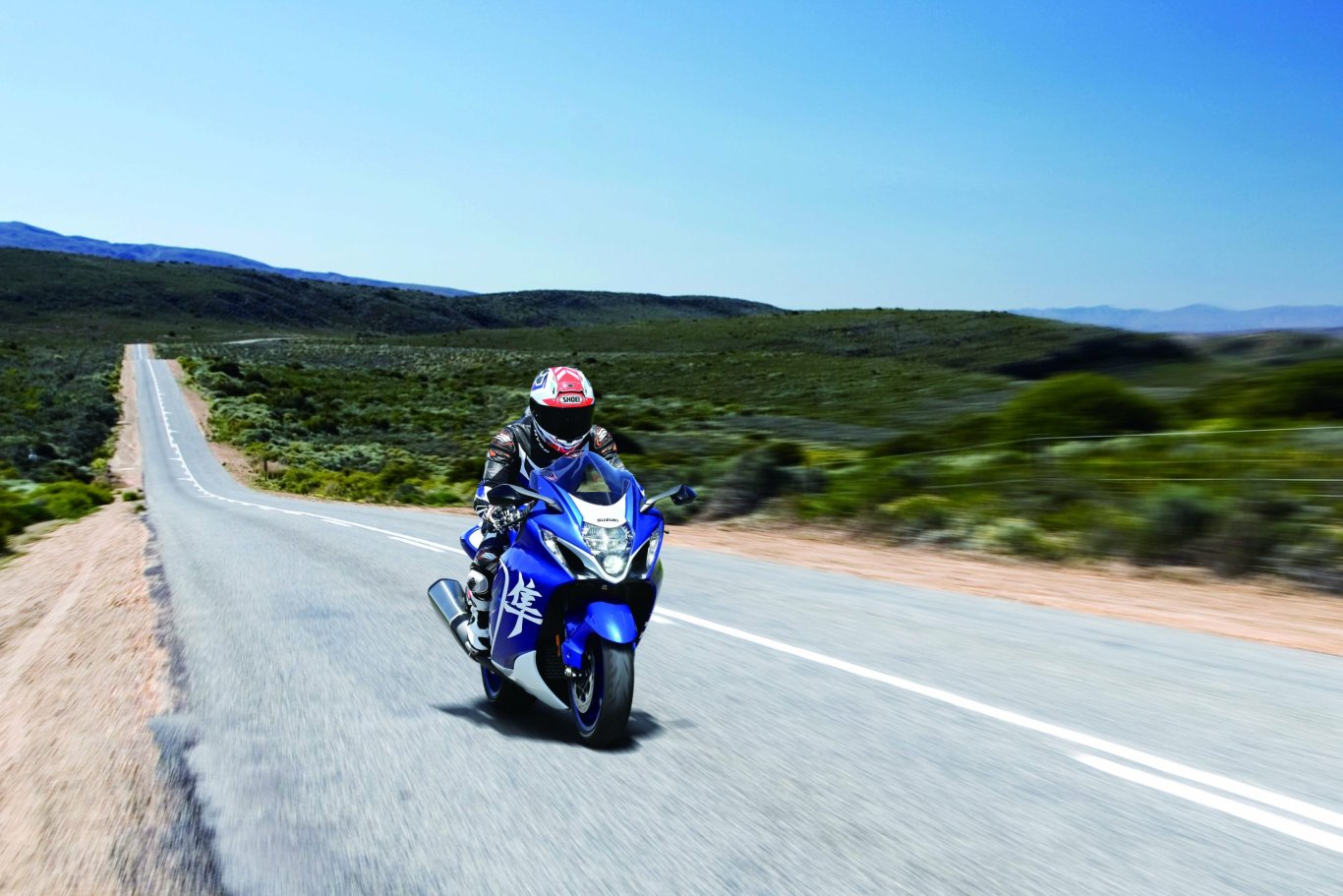 2026 Suzuki Hayabusa Candy Daring Red / Glass Sparkle Black