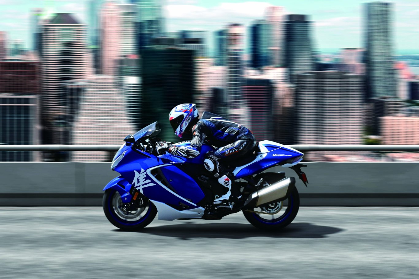 2026 Suzuki Hayabusa Candy Daring Red / Glass Sparkle Black