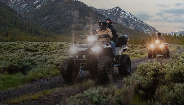 2026 Polaris® SPORTSMAN Touring 570 Premium Treeline Green Metallic