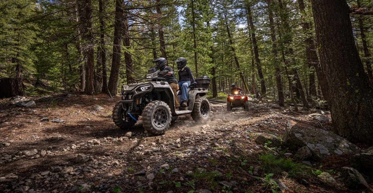 2026 Polaris® SPORTSMAN Touring 570 Premium Treeline Green Metallic