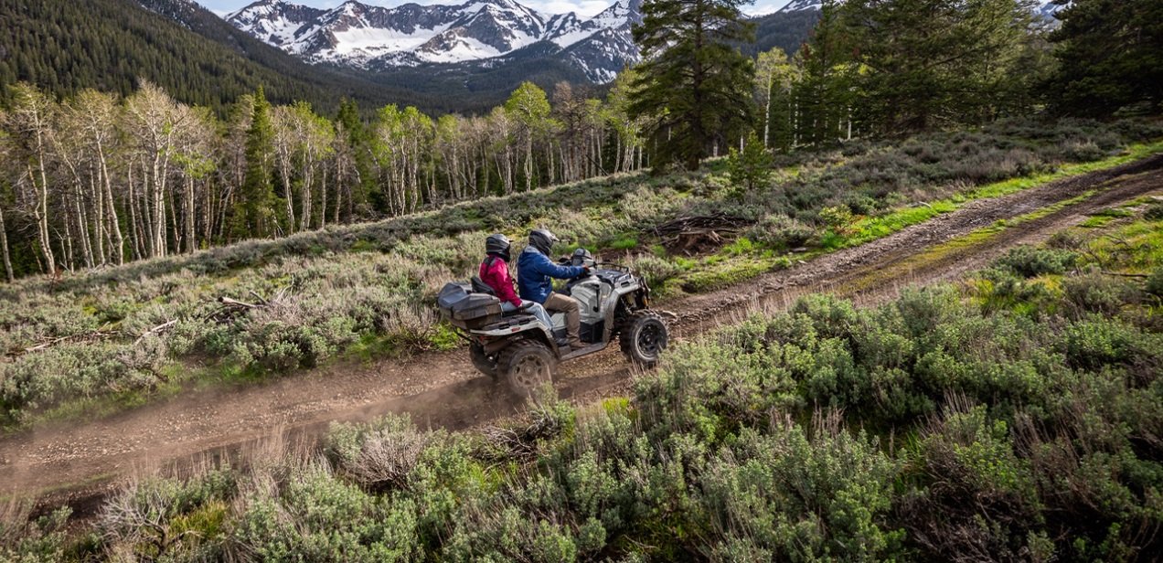 2026 Polaris® SPORTSMAN Touring 570 Premium Treeline Green Metallic