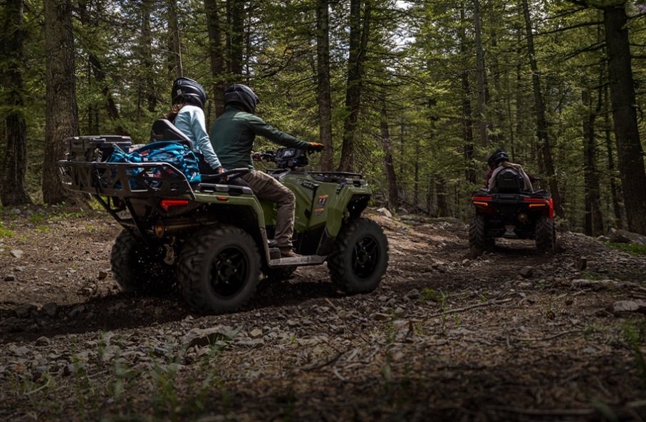 2026 Polaris® SPORTSMAN Touring 570 Premium Treeline Green Metallic