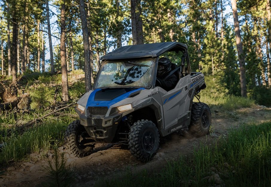 2027 Polaris® GENERAL 1000 Sport Ghost Gray