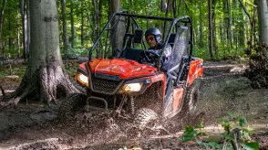 2026 Honda Pioneer 520 Standard Hero Red