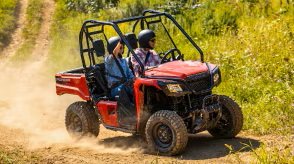 2026 Honda Pioneer 520 Standard Hero Red