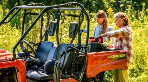 2026 Honda Pioneer 520 Standard Hero Red