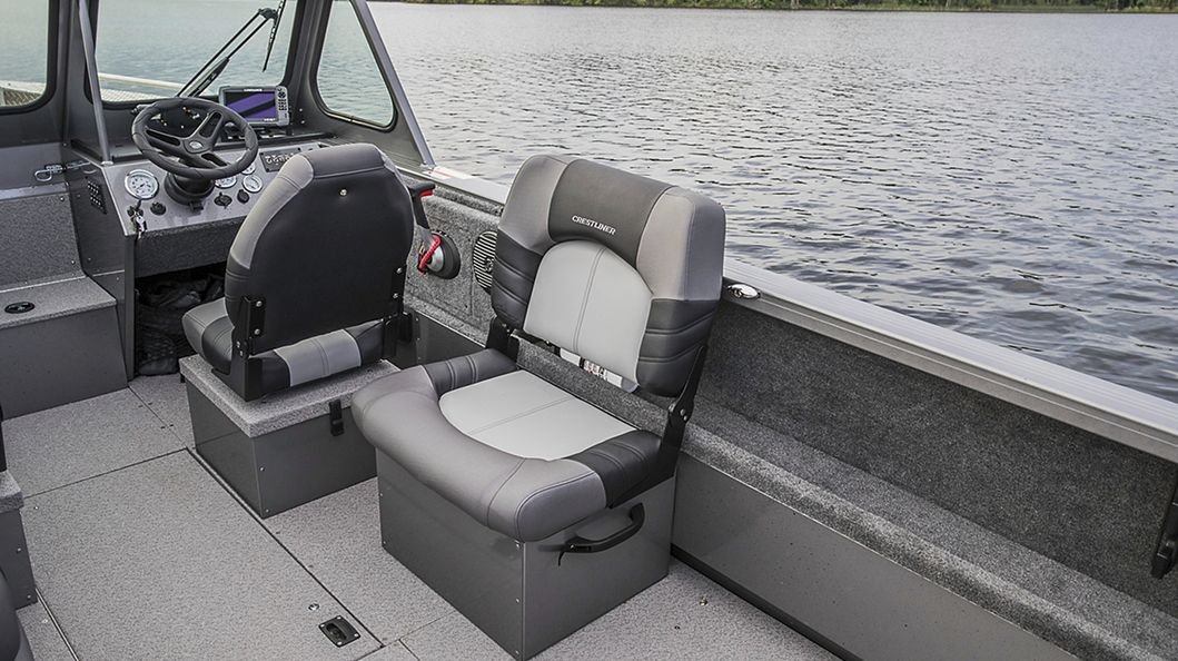 Crestliner 2050 COMMANDER Black base True Blue accent