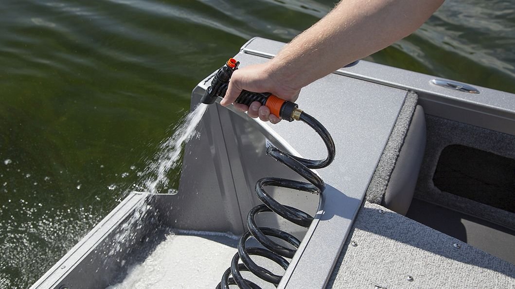 Crestliner 2050 AUTHORITY True Blue exterior