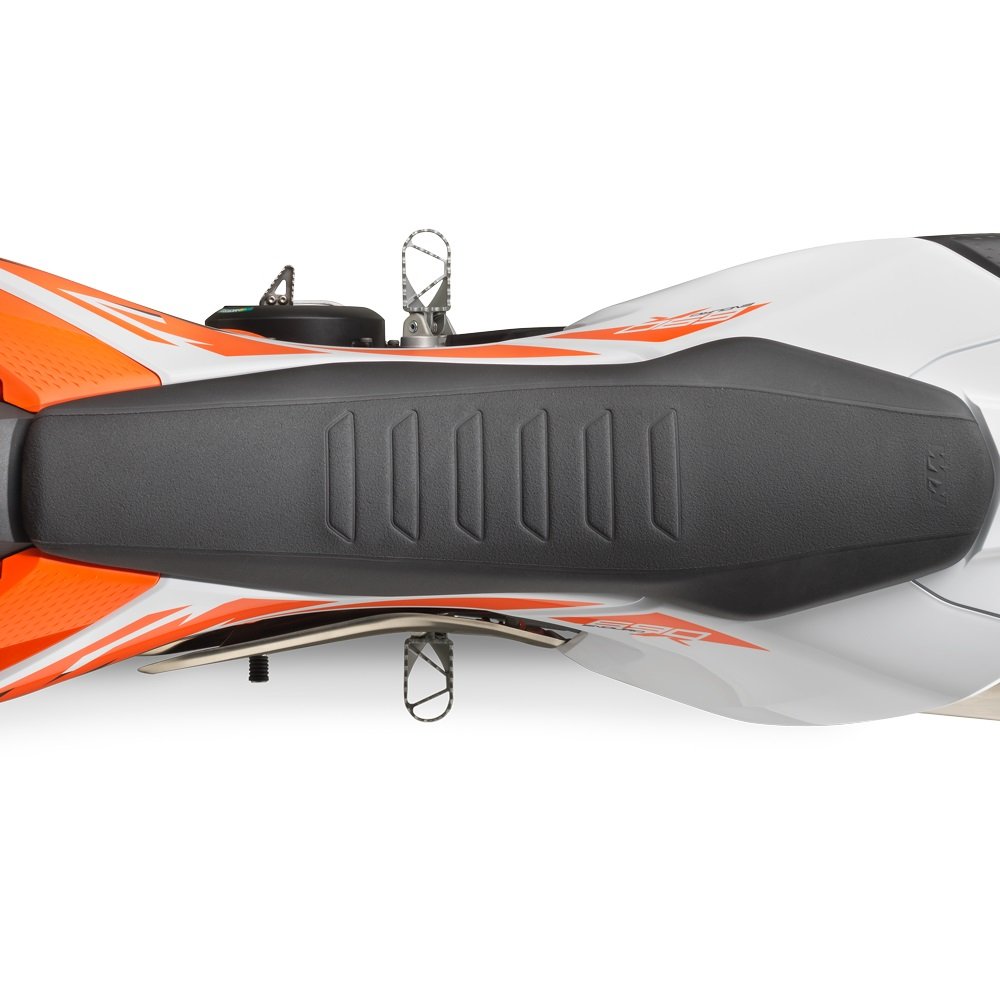 2026 KTM 690 Enduro R