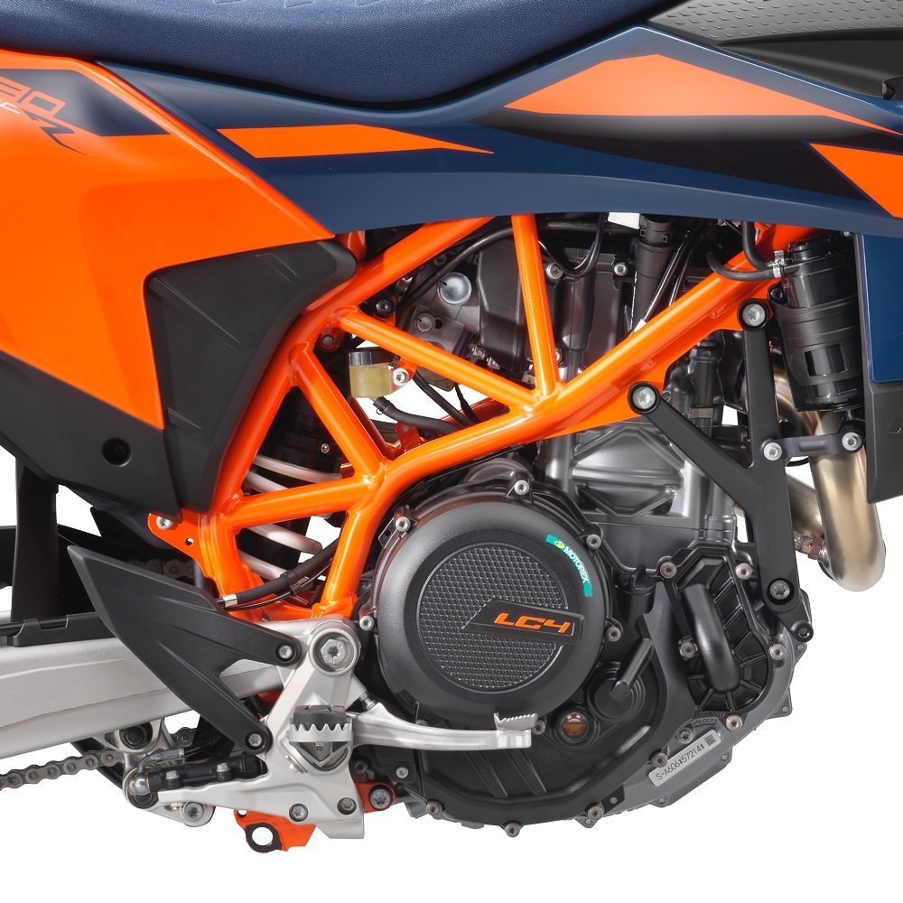 2026 KTM 690 SMC R