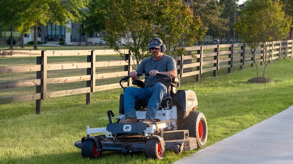 Bobcat ZT3000 48 Deck Zero Turn Mower