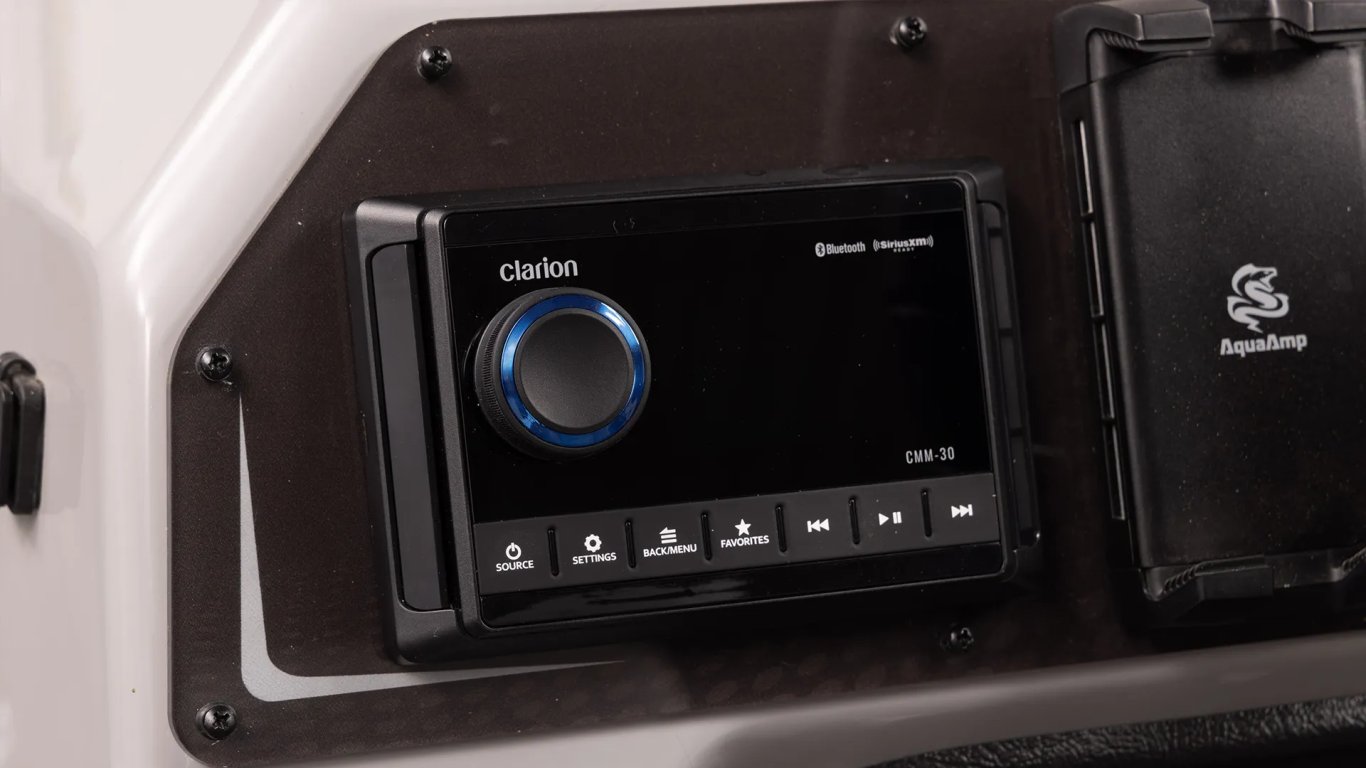 2026 SunCatcher Fusion 322SS Indigo