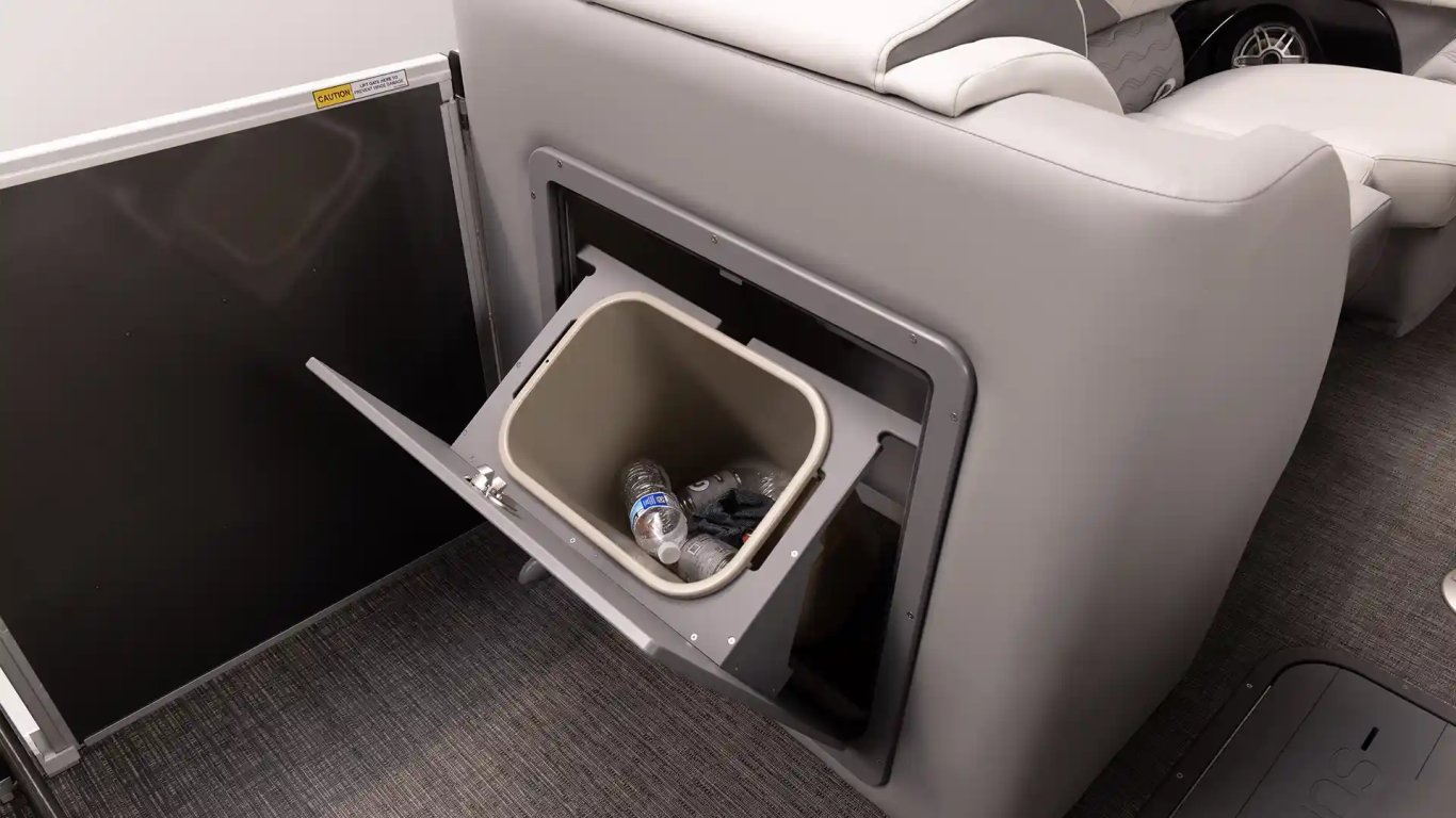 2026 SunCatcher Elite 324RC Charcoal