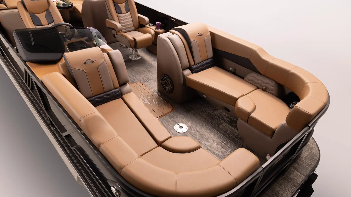 2026 SunCatcher Diamond Elite 324RC Blackout