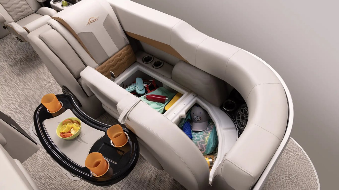 2026 SunCatcher Diamond Elite 324SS Blackout