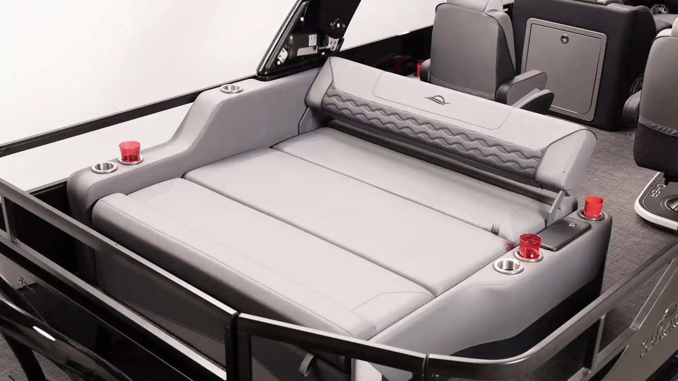 2026 SunCatcher Diamond Elite 324SL Sand Blue