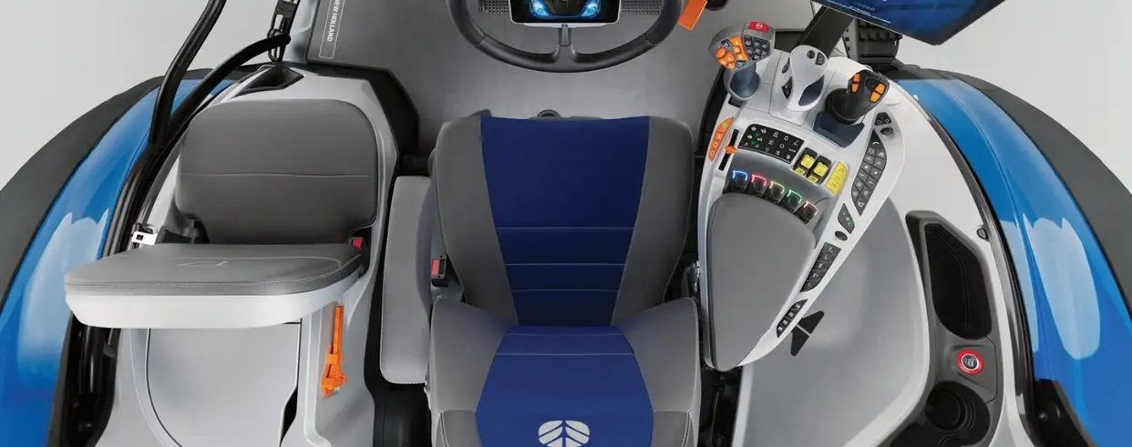 New Holland T7 Series T7.230 with PLM Intelligence™