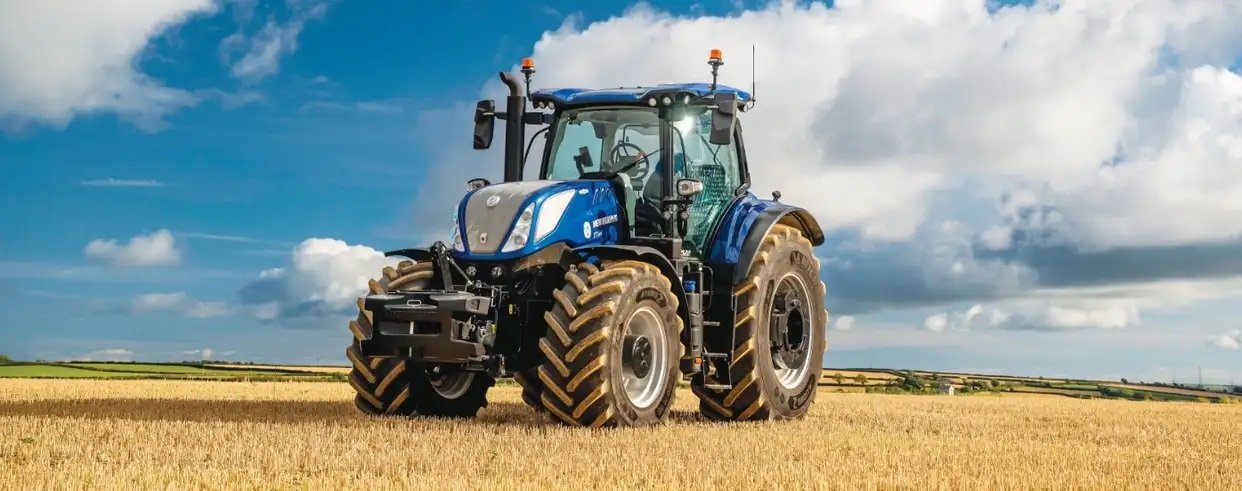 New Holland T7 Series T7.230 with PLM Intelligence™