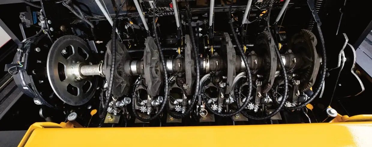 New Holland BigBaler High Density Large Square Balers BigBaler 340 High Density CropCutter® Rotor Cutter