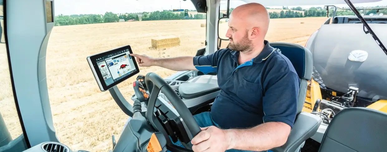 New Holland BigBaler PLUS Large Square Balers BigBaler 330 PLUS