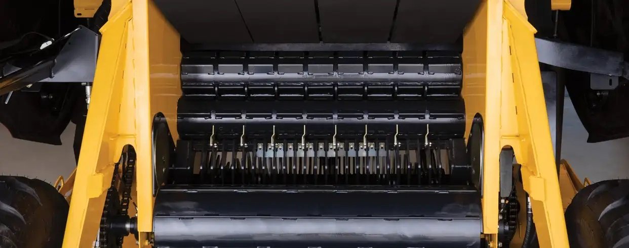 New Holland Pro Belt™ Round Balers 460 CropCutter®