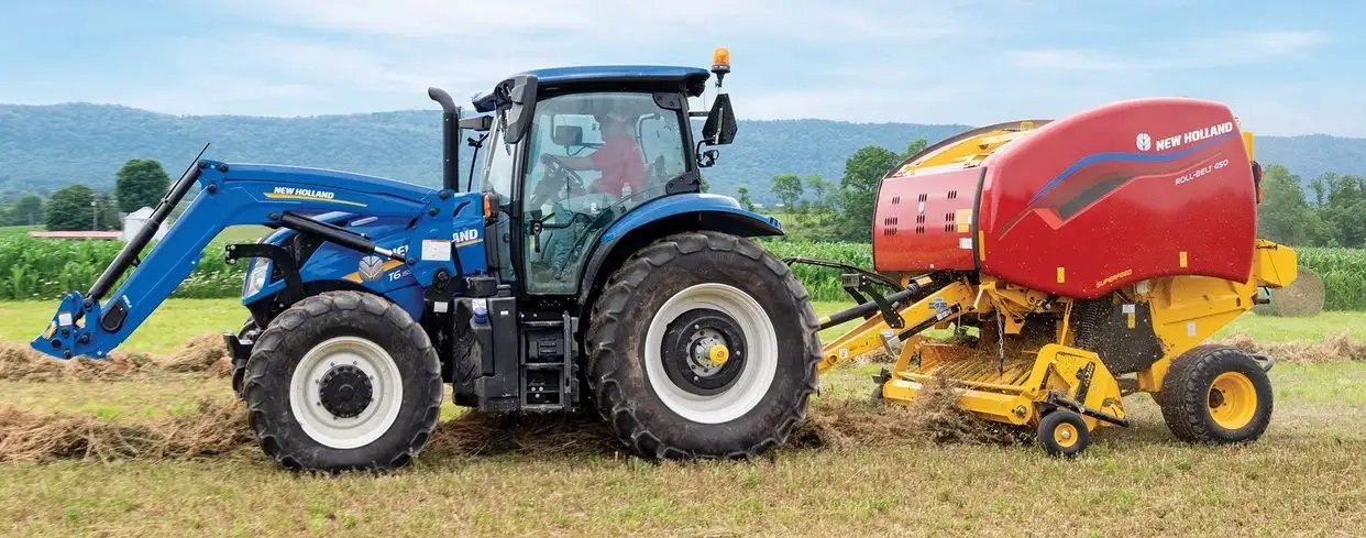 New Holland Roll Belt™ Round Balers 560