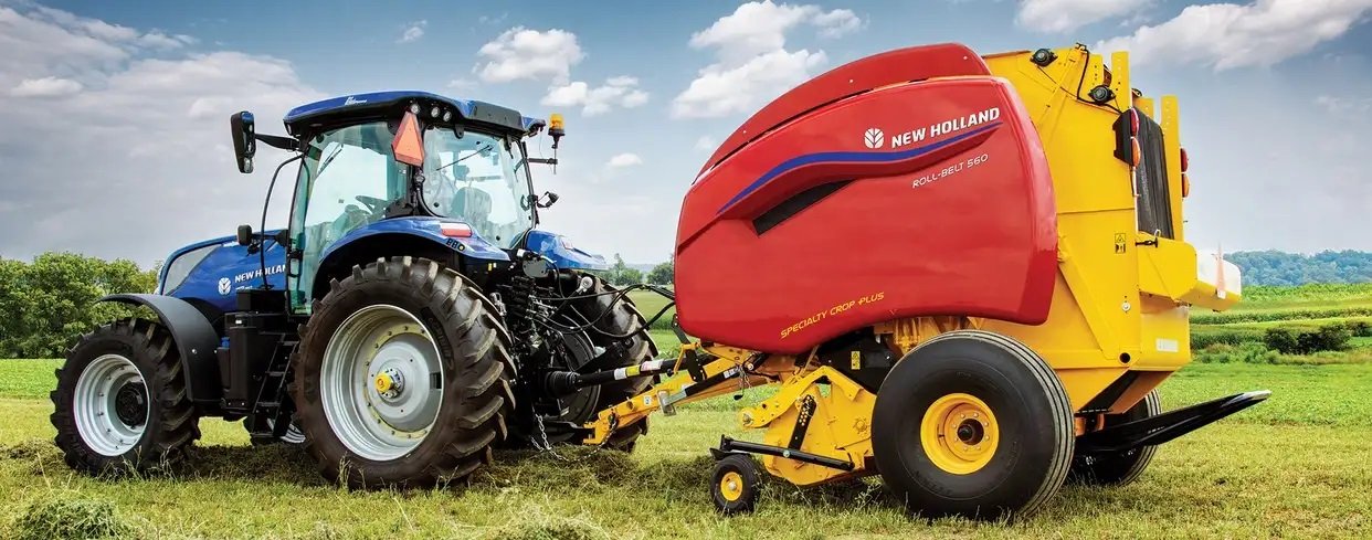 New Holland Roll Belt™ Round Balers 560