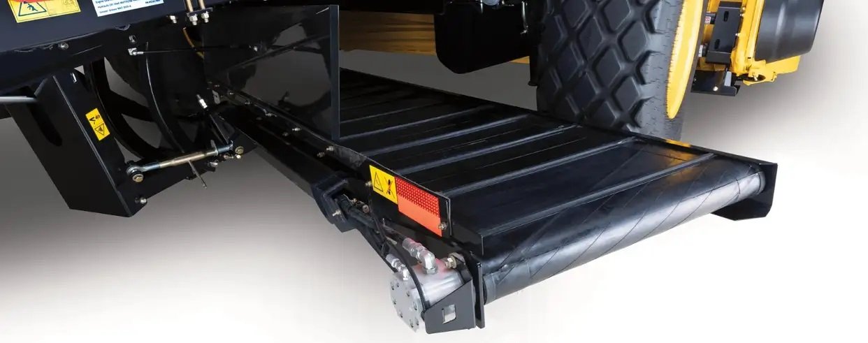 New Holland Speedrower® PLUS Self Propelled Windrowers Speedrower® 160 PLUS