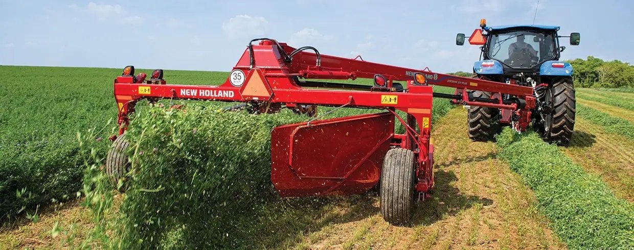New Holland Discbine® PLUS Center Pivot Disc Mower Conditioners Discbine® 316 PLUS