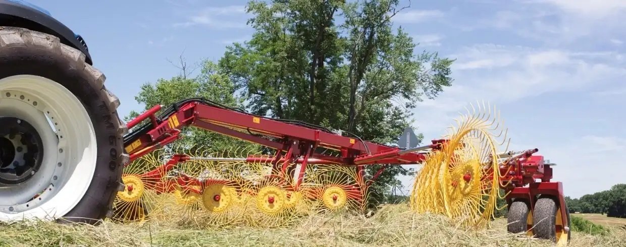 New Holland DuraVee™ Trailing Wheel Rakes DuraVee™ 1631