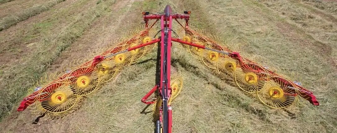 New Holland DuraVee™ Trailing Wheel Rakes DuraVee™ 1631