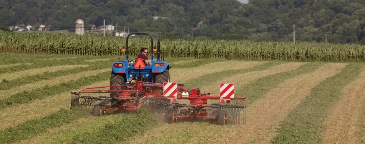 New Holland ProRotor™ Rotary Rakes ProRotor™ 3223