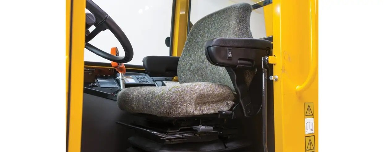 New Holland Stackcruiser® Self Propelled Bale Wagons Stackcruiser® 105