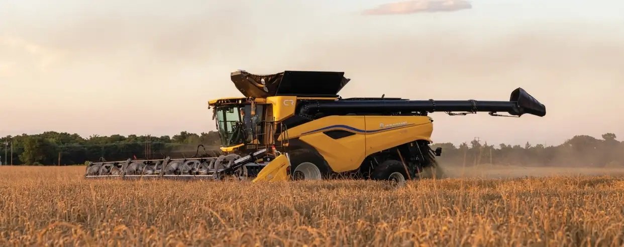 New Holland Next Generation CR Series Twin Rotor® Combines CR11