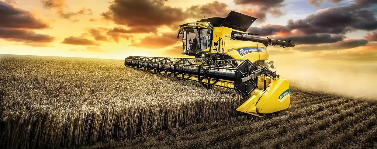 New Holland CR Series Twin Rotor® Combines CR9.90 Aggressive Shake