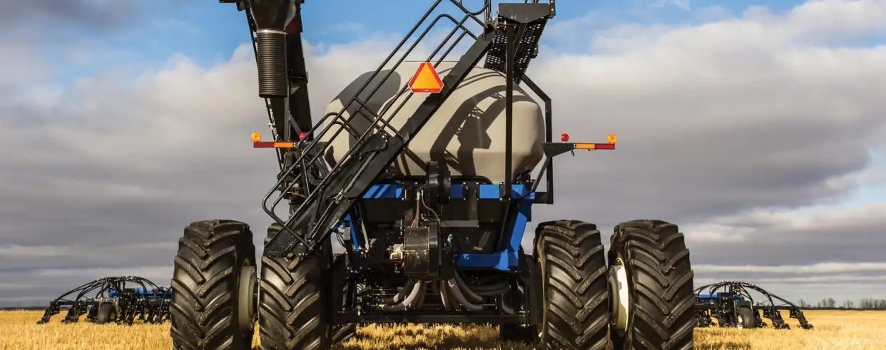 New Holland Flexi Coil® P Series Air Carts Flexi Coil® P2350