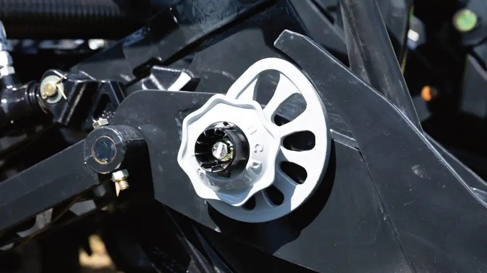 New Holland Air Hoe Drills P2075