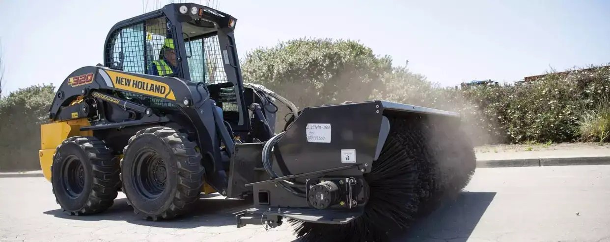 New Holland Skid Steer Loaders L320