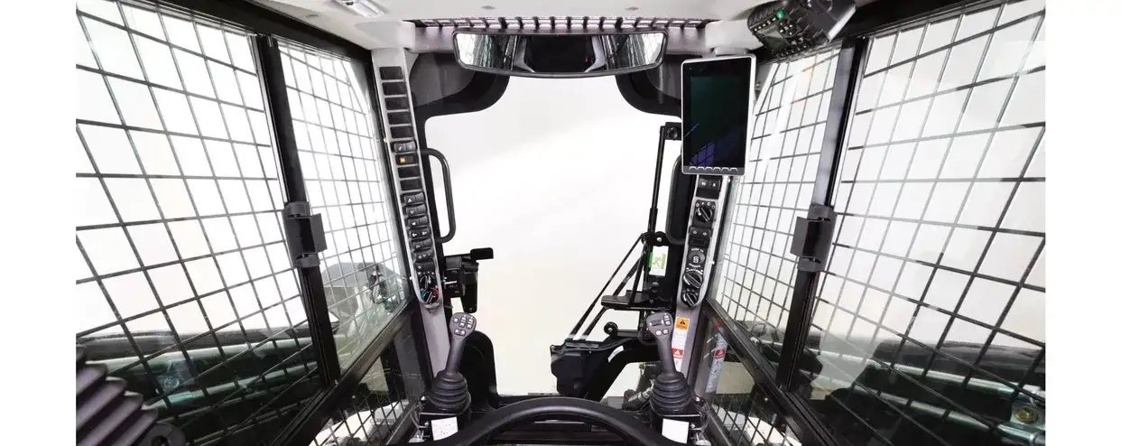 New Holland Compact Track Loaders C327