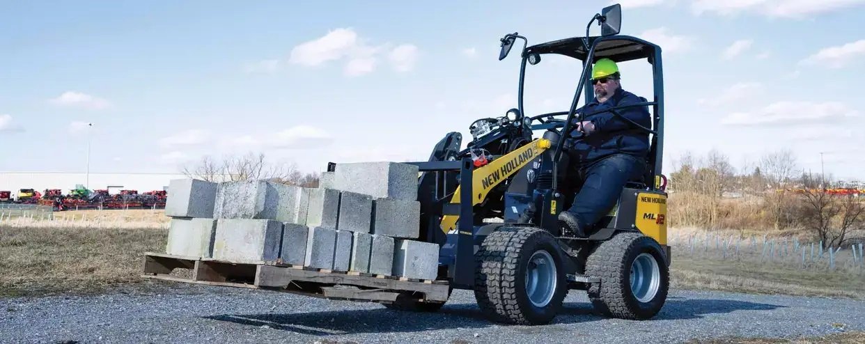 New Holland Small Articulated Loaders ML12