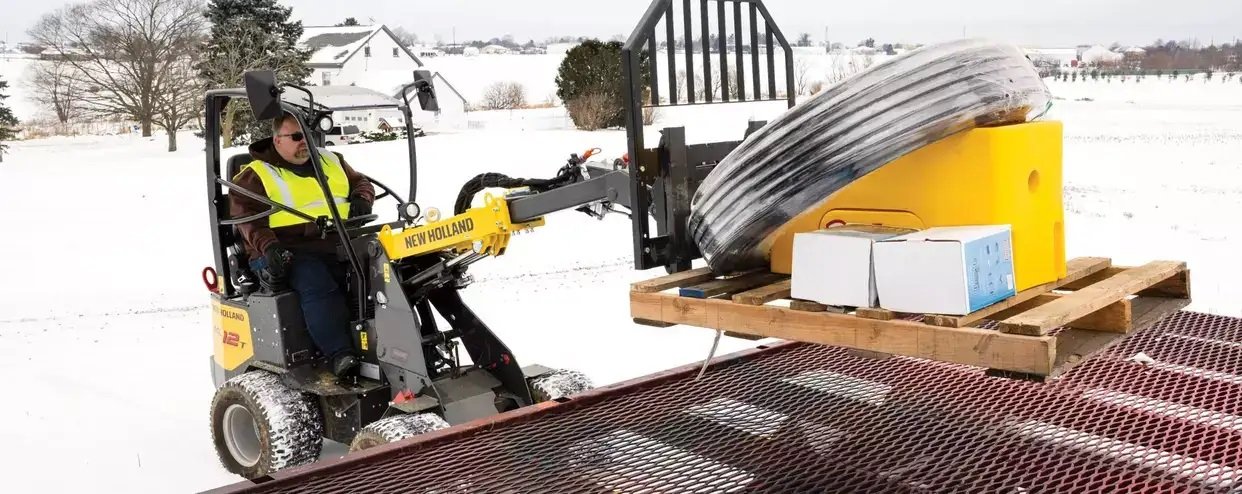 New Holland Small Articulated Loaders ML12