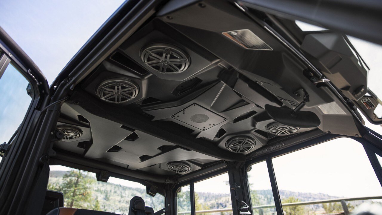 2026 Can Am Defender MAX DPS HD9 Dark Wildland Camo