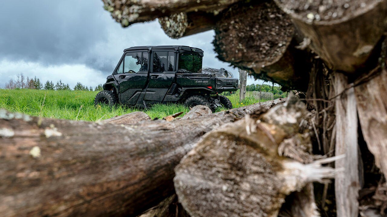 2026 Can Am Defender MAX Limited HD11 Dark Wildland Camo