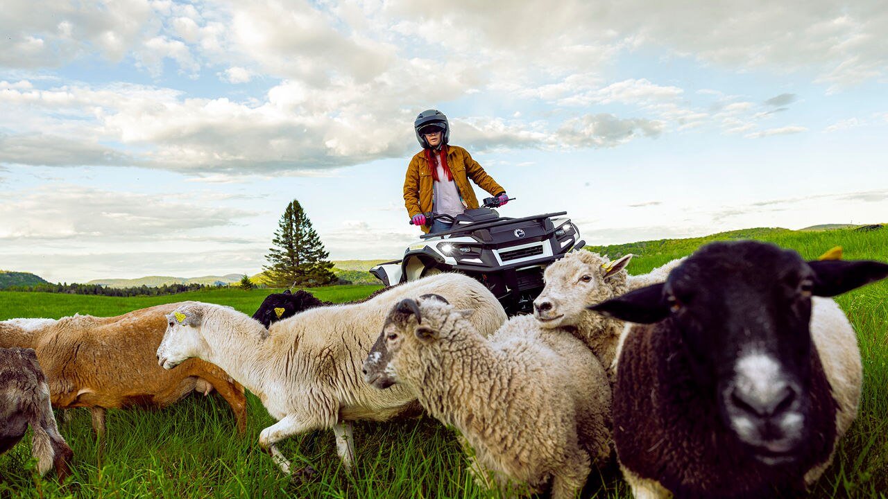 2026 Can Am Outlander Electric MAX White